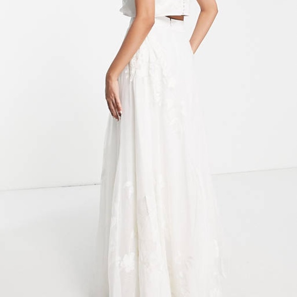 NWT ASOS EDITION floral embroidered mesh full skirt Size 4 - Picture 4 of 7